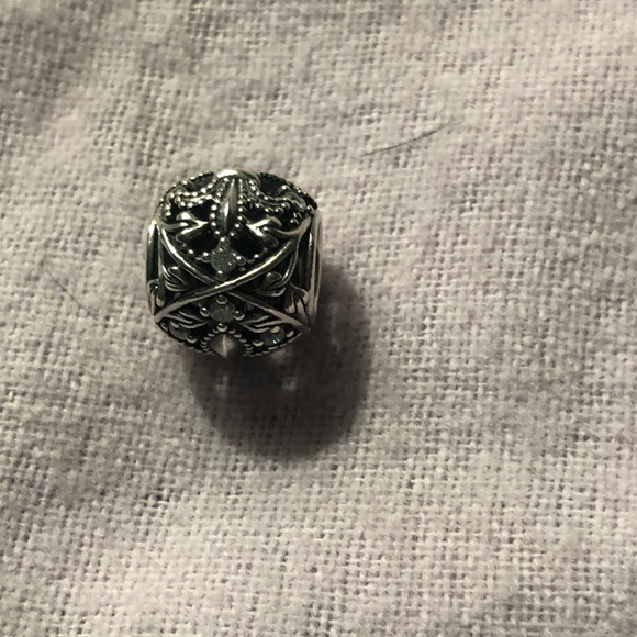 AUTHENTIC PANDORA FLEUR DIS LIES CHARM. - Picture 3 of 4